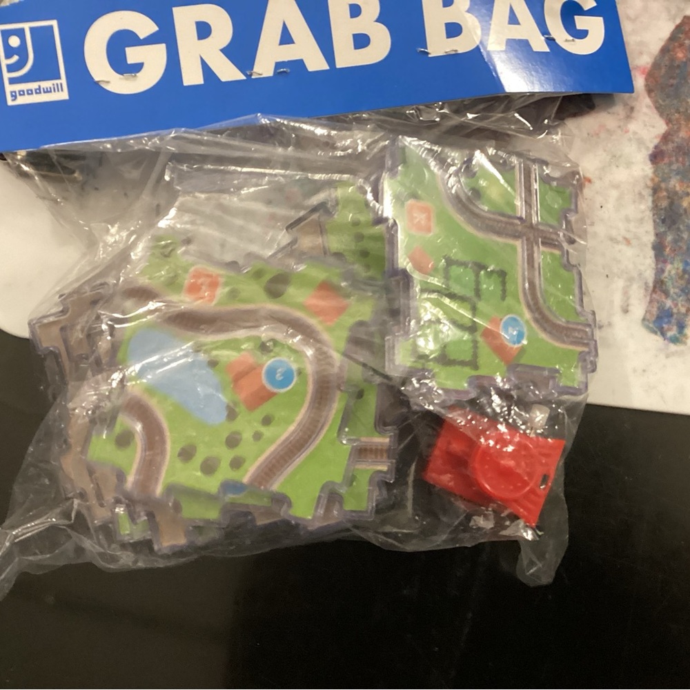 Kids Toy Train Track Set with Red and Green Pieces